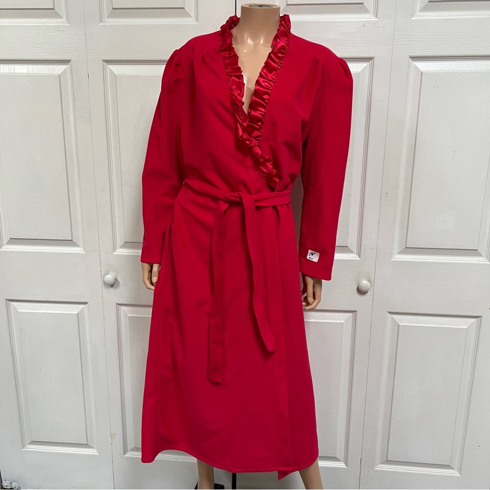 Carriage Court SEARS Red Ruffled Robe Polyester Women’s Size M-L - Picture 1 of 16